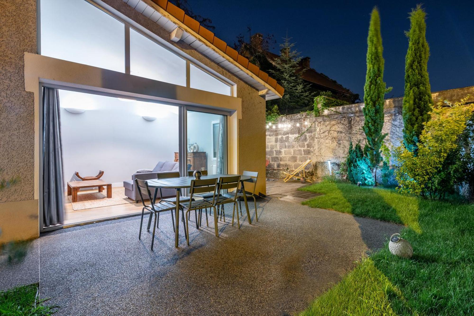 La Villa Sassolini Avec Jacuzzi ลียง ภายนอก รูปภาพ